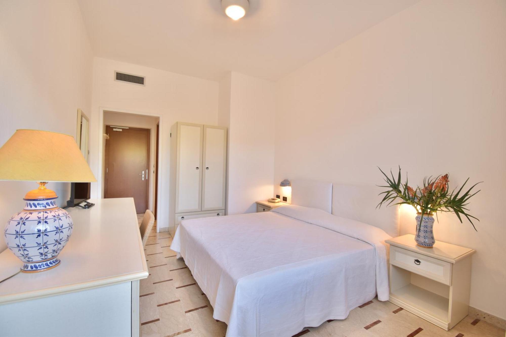 Cossyra Hotel Madonna Delle Grazie Exterior photo